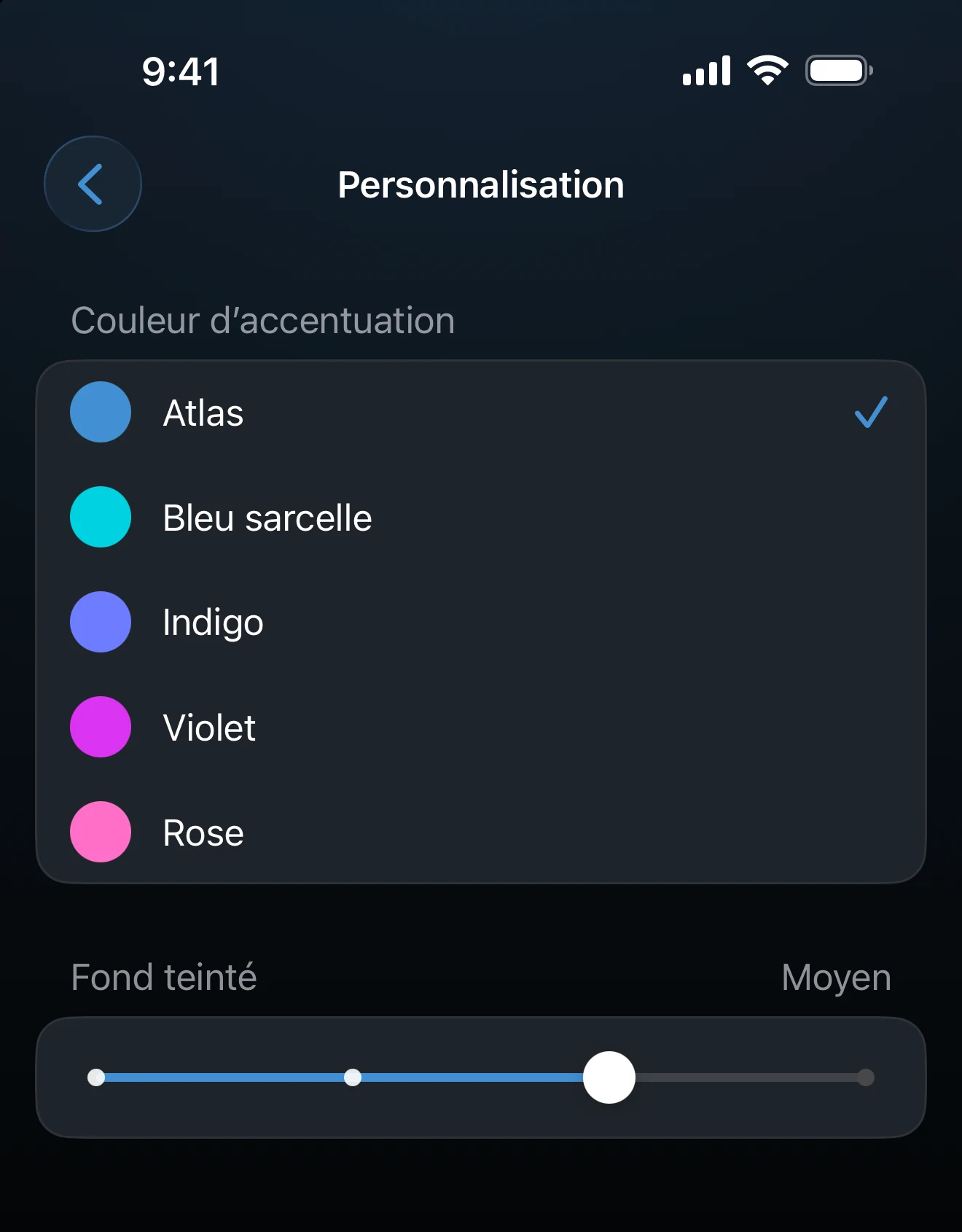 Écran Personnalisation avec les couleurs d’accentuation et le curseur du fond teinté
