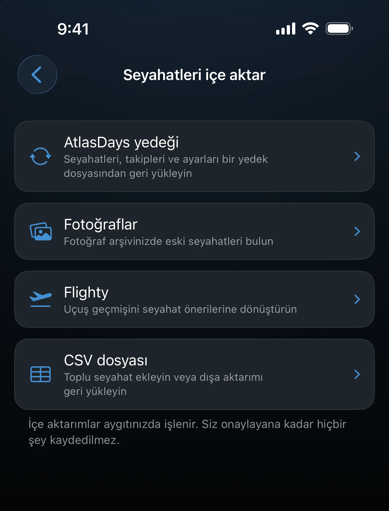 AtlasDays yedeği, Fotoğraflar, Flighty ve CSV dosyası kaynaklarını listeleyen Seyahatleri içe aktar ekranı