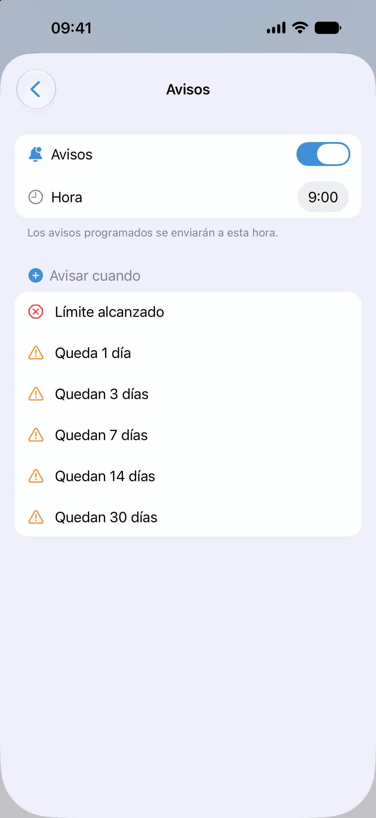 Ajustes de avisos de un control de AtlasDays, con hora de entrega y advertencias desde 30 días restantes hasta el límite alcanzado