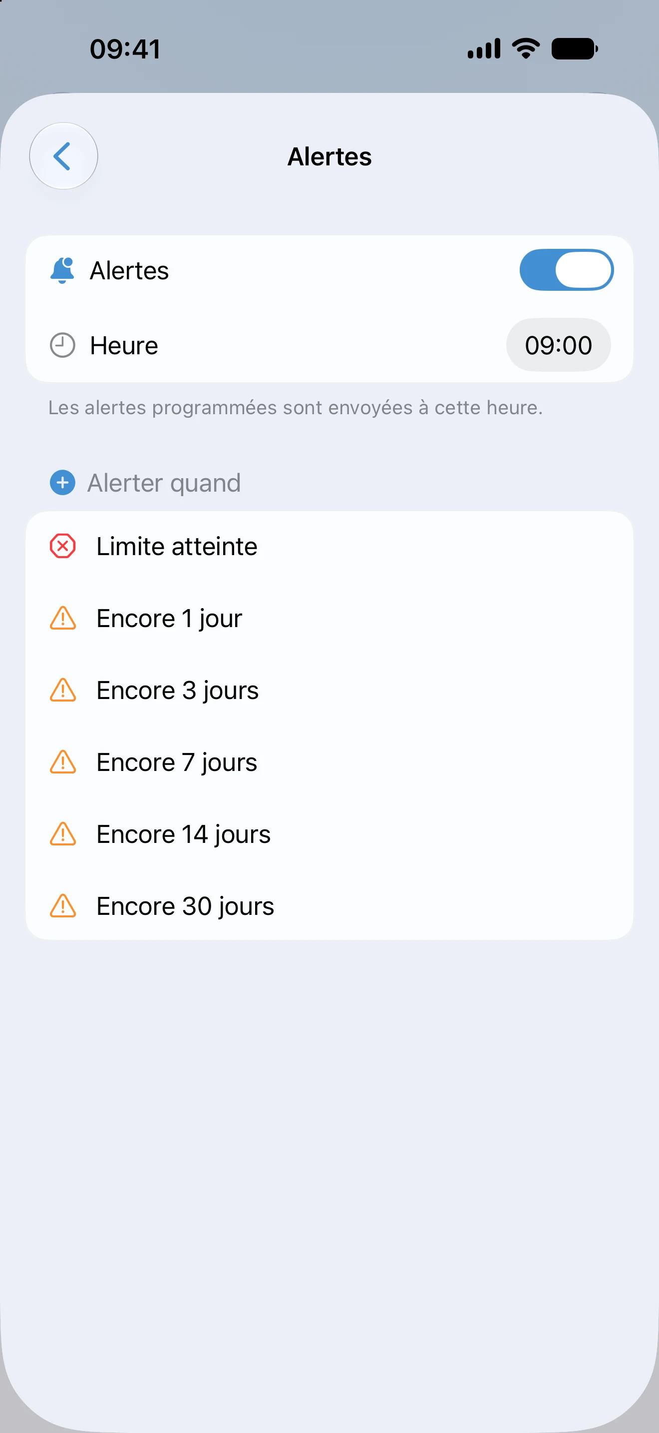 Réglages des alertes d’un suivi AtlasDays avec une heure d’envoi et des avertissements de 30 jours restants jusqu’à la limite atteinte