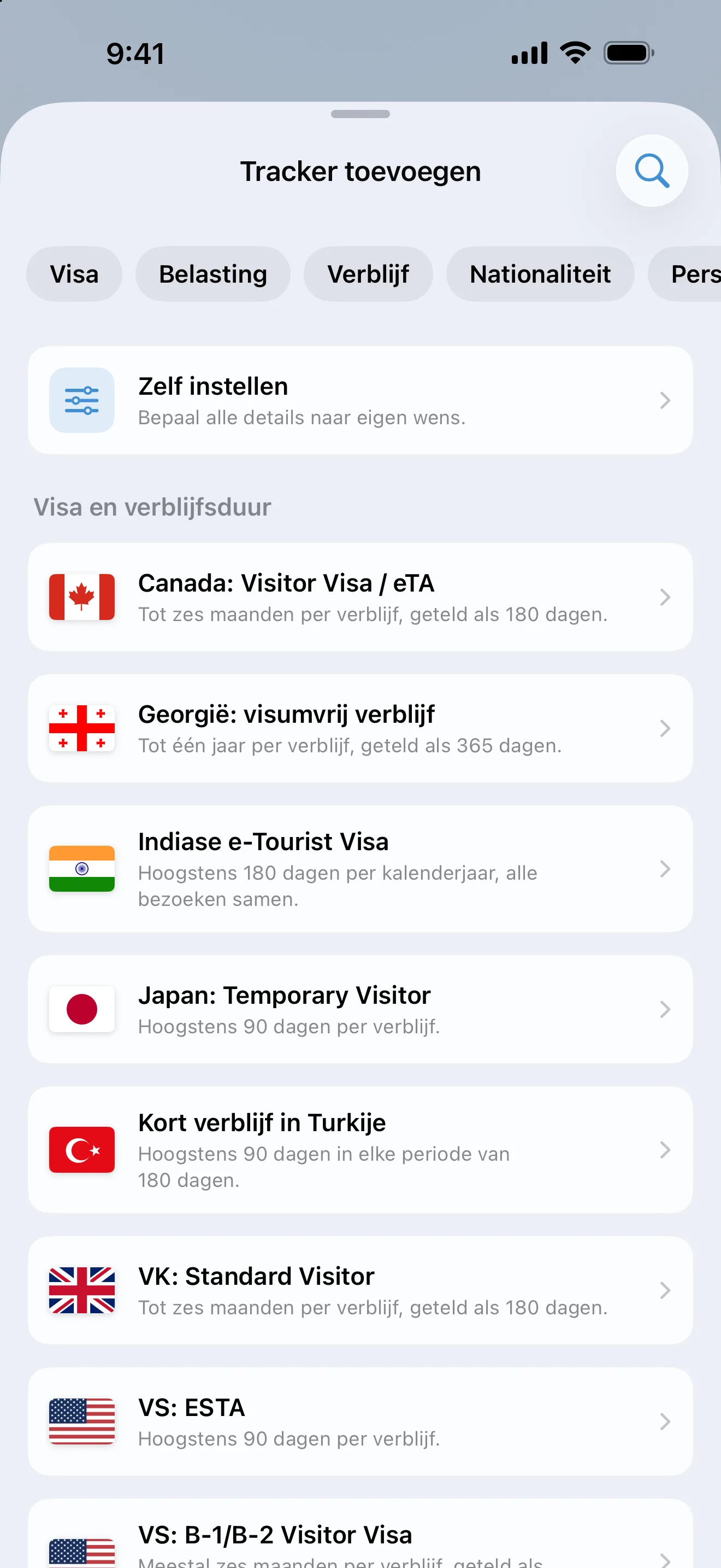 Het scherm Tracker toevoegen in AtlasDays, met filters voor visa, belasting, verblijf en nationaliteit boven kant-en-klare regels voor visa en inreislimieten