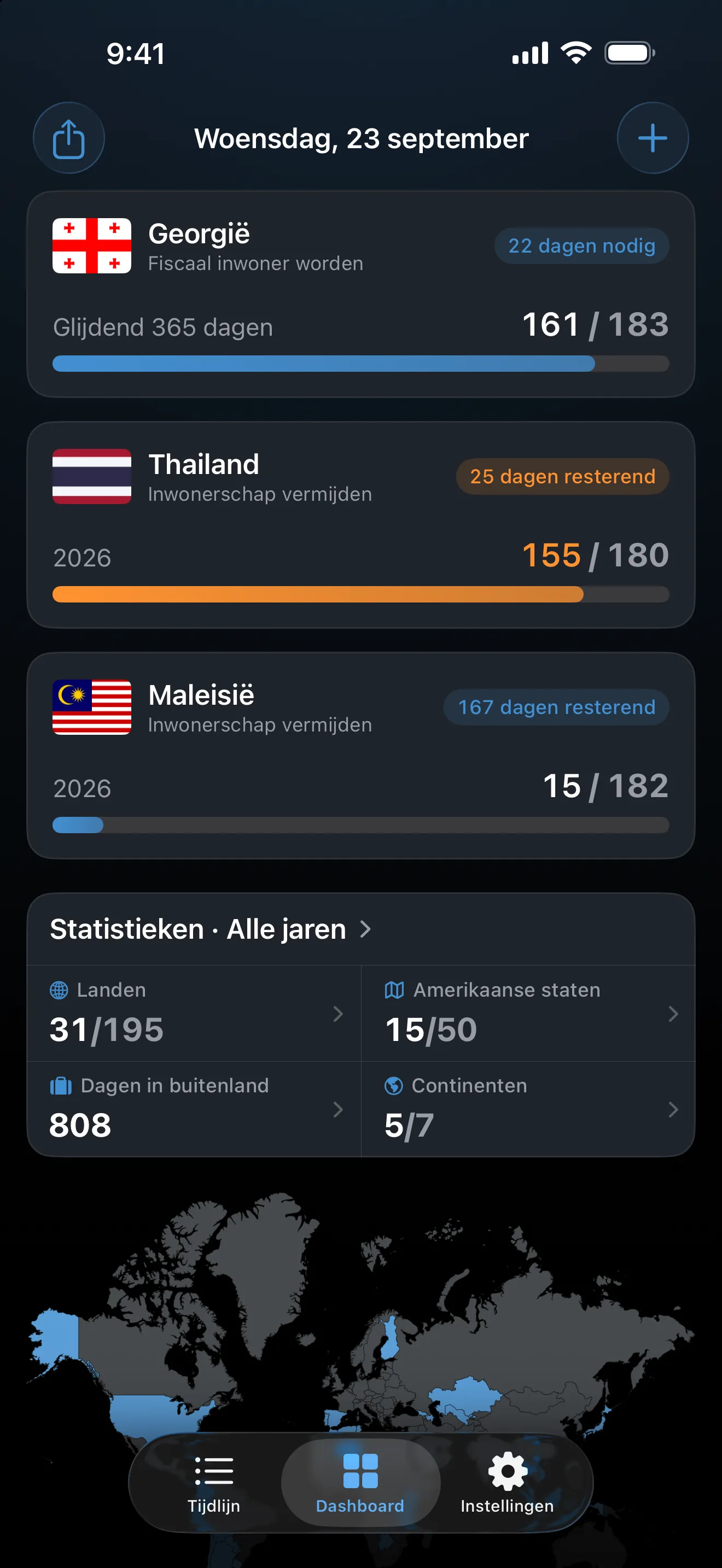 Het AtlasDays-dashboard met drie trackers voor fiscaal inwonerschap: Georgië op 161 van 183 dagen met 22 dagen nodig, Thailand oranje op 155 van 180, en Maleisië op 15 van 182